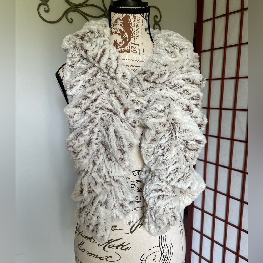 Faux Fur Scarf in Cream and Brown